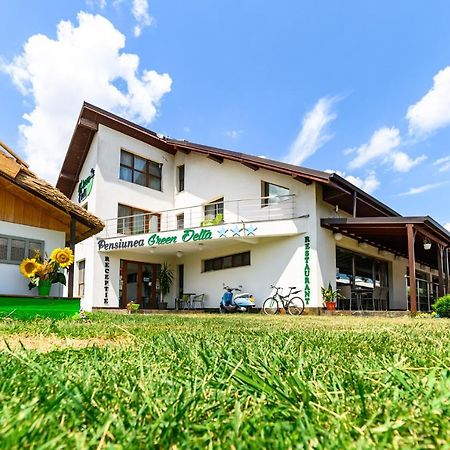 Green Delta Hotel Murighiol Bagian luar foto