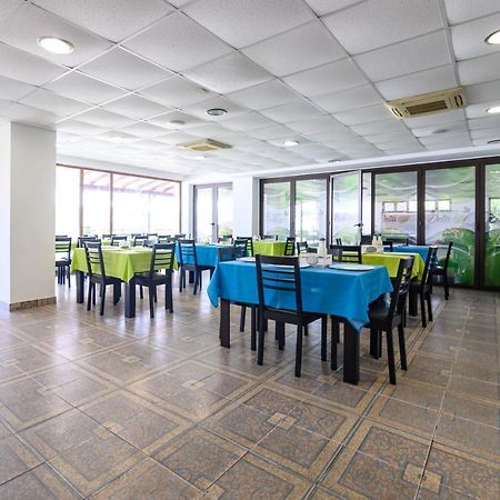 Green Delta Hotel Murighiol Bagian luar foto