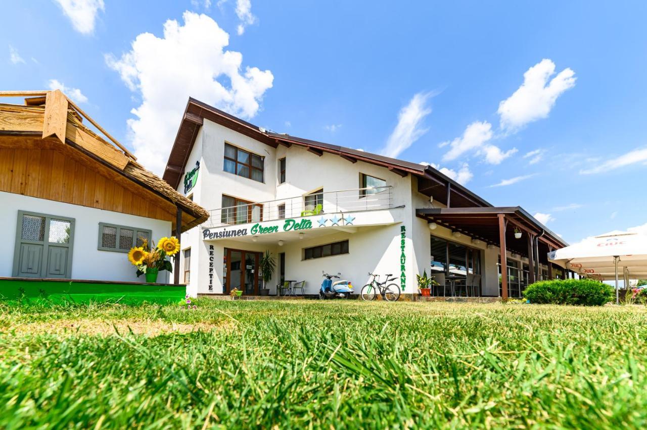 Green Delta Hotel Murighiol Bagian luar foto
